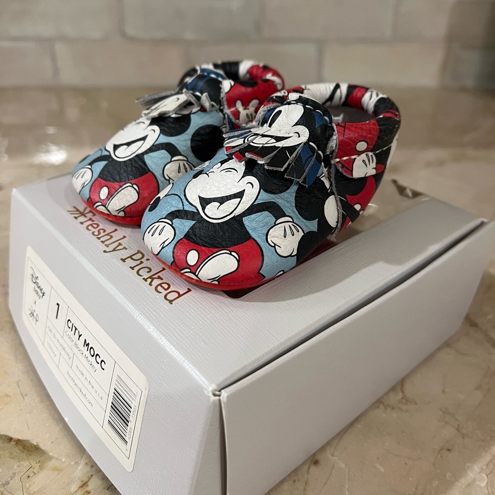 Freshly Picked City Mocc Color Block Mickey Size 1